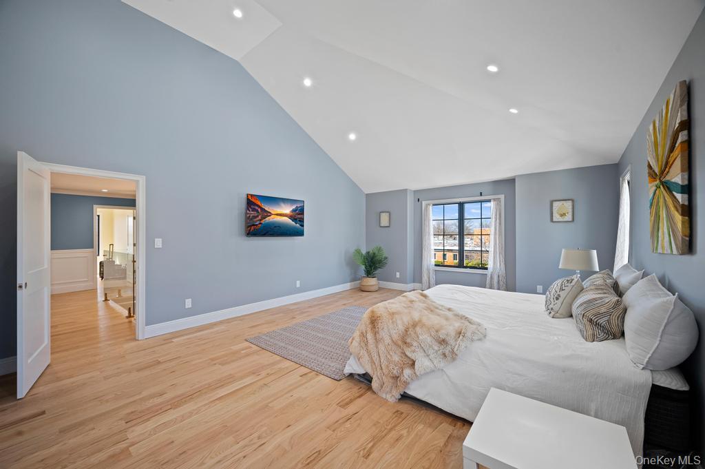 15 Forest Road Valley Stream, NY 11581 - Photo 32 of 44