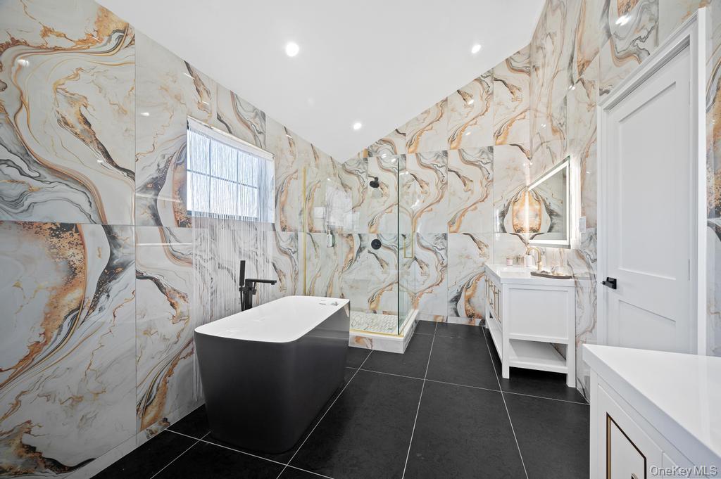 15 Forest Road Valley Stream, NY 11581 - Photo 35 of 44