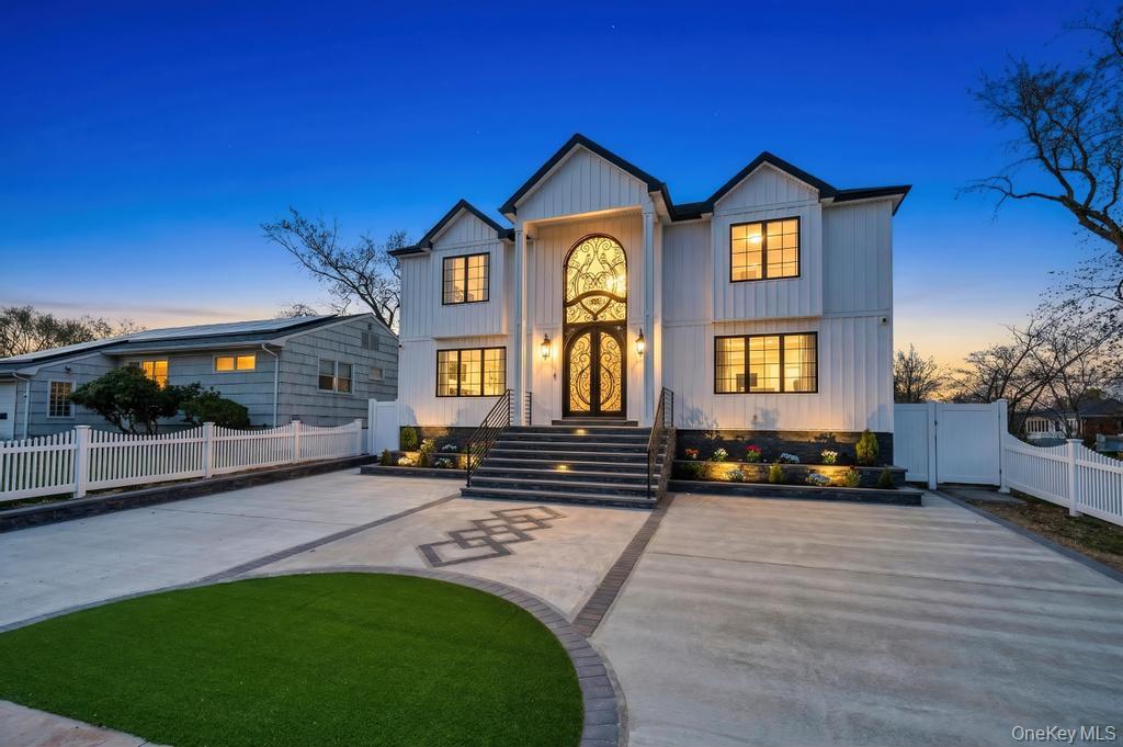 15 Forest Road Valley Stream, NY 11581 - Photo 40 of 44