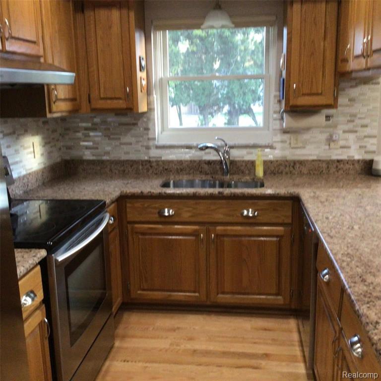 2181 Chalet Drive Rochester Hills, MI 48309 - Photo 17 of 26