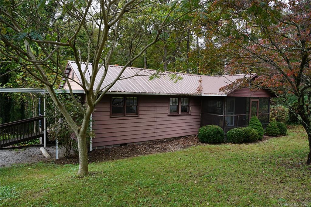 1724 North Powerhouse Road Morganton, NC 28655 - Photo 2 of 27 Gallery Image 2