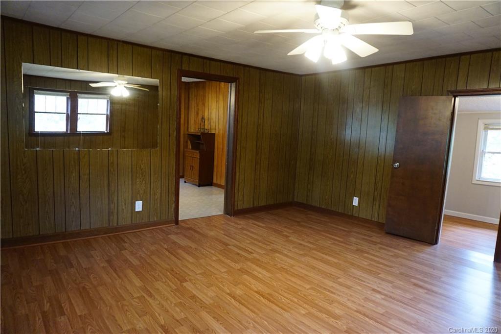 1724 North Powerhouse Road Morganton, NC 28655 - Photo 12 of 27 Gallery Image 12