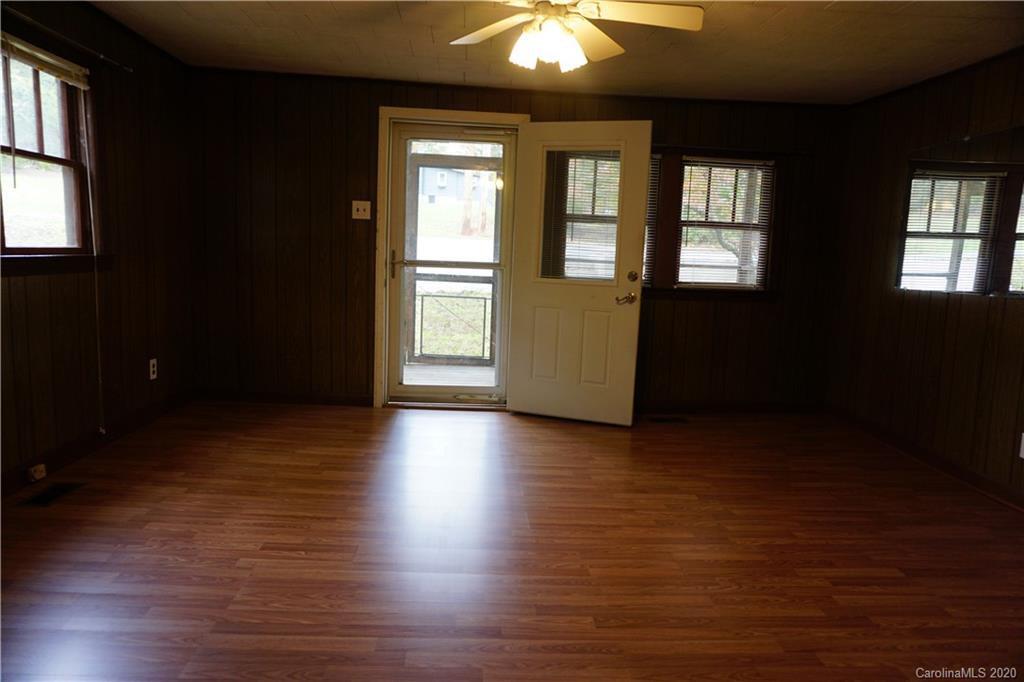1724 North Powerhouse Road Morganton, NC 28655 - Photo 16 of 27 Gallery Image 16