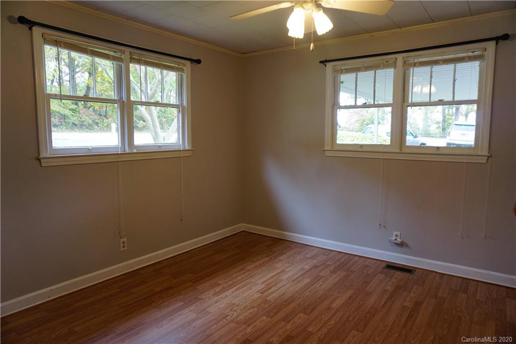1724 North Powerhouse Road Morganton, NC 28655 - Photo 21 of 27 Gallery Image 21