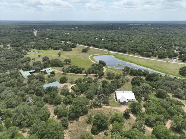 $1,549,000 | 2003 Oak Ridge Road, Weimar, TX 78962