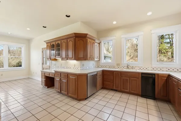 $1,399,999 | 365 Middle Street, Amherst, MA 01002