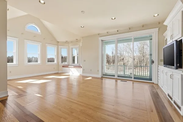 $1,399,999 | 365 Middle Street, Amherst, MA 01002