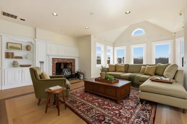$1,399,999 | 365 Middle Street, Amherst, MA 01002
