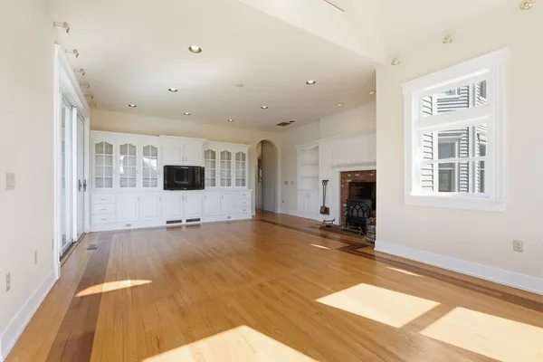 $1,399,999 | 365 Middle Street, Amherst, MA 01002