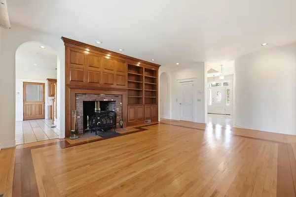 $1,399,999 | 365 Middle Street, Amherst, MA 01002
