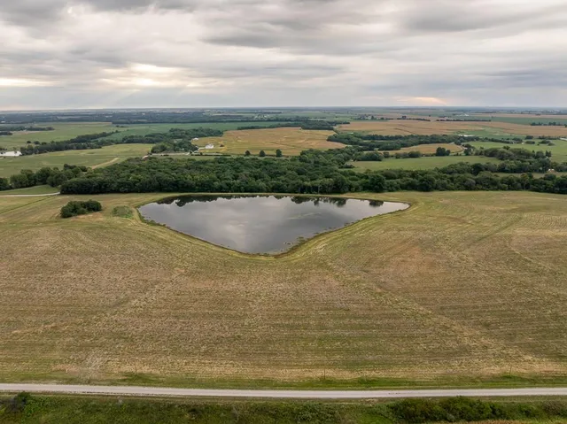 $348,400 | 42.23-acres Southeast 42.23-acres Se 1151st Road, Windsor, MO 65360