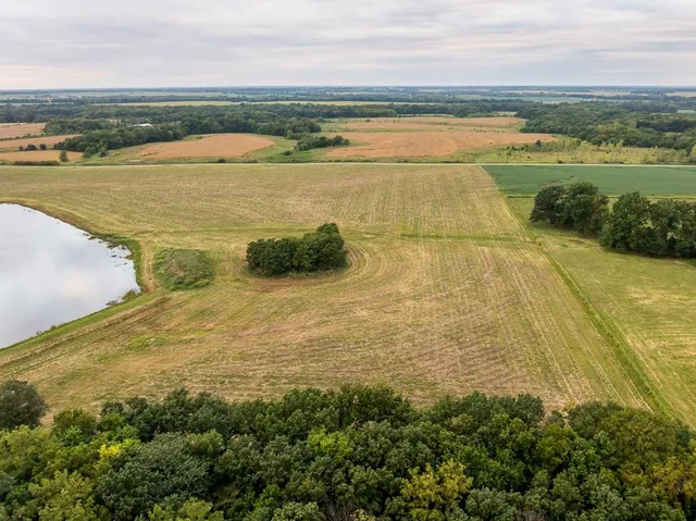 $348,400 | 42.23-acres Southeast 42.23-acres Se 1151st Road, Windsor, MO 65360
