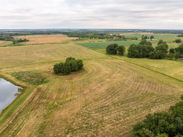 $348,400 | 42.23-acres Southeast 42.23-acres Se 1151st Road, Windsor, MO 65360