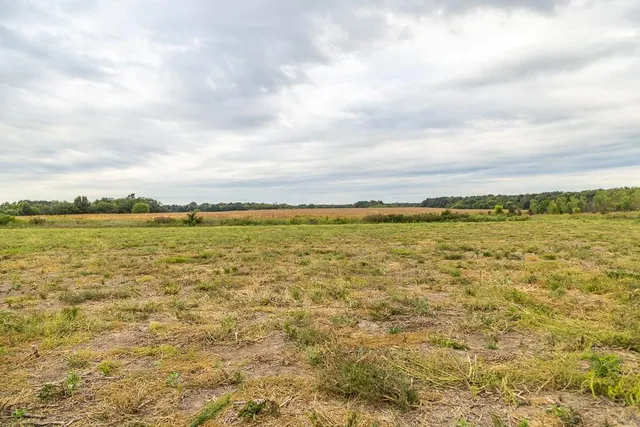 $348,400 | 42.23-acres Southeast 42.23-acres Se 1151st Road, Windsor, MO 65360