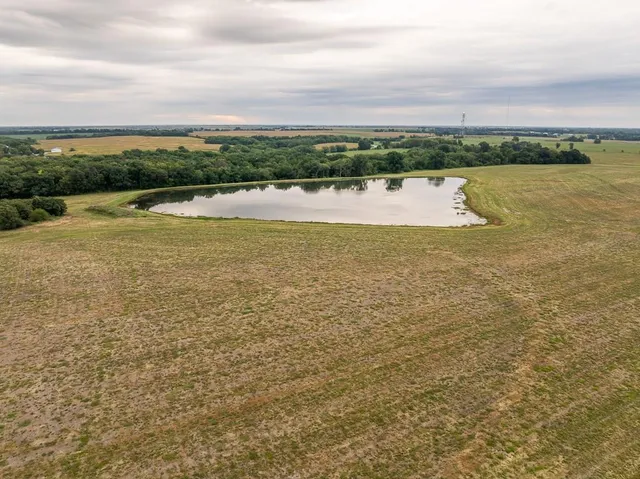 $348,400 | 42.23-acres Southeast 42.23-acres Se 1151st Road, Windsor, MO 65360