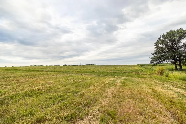 $316,725 | 42.23-acres Southeast 42.23-acres Se 1151st Road, Windsor, MO 65360