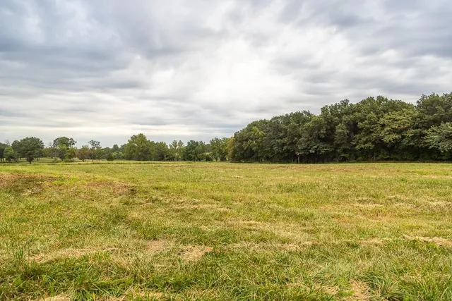 $348,400 | 42.23-acres Southeast 42.23-acres Se 1151st Road, Windsor, MO 65360