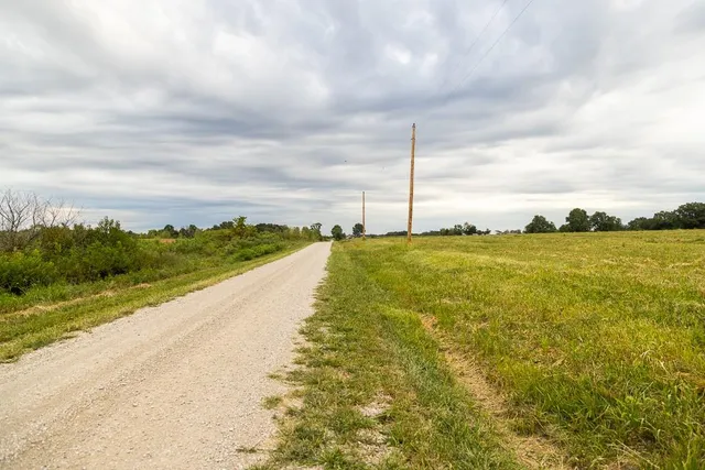 $348,400 | 42.23-acres Southeast 42.23-acres Se 1151st Road, Windsor, MO 65360