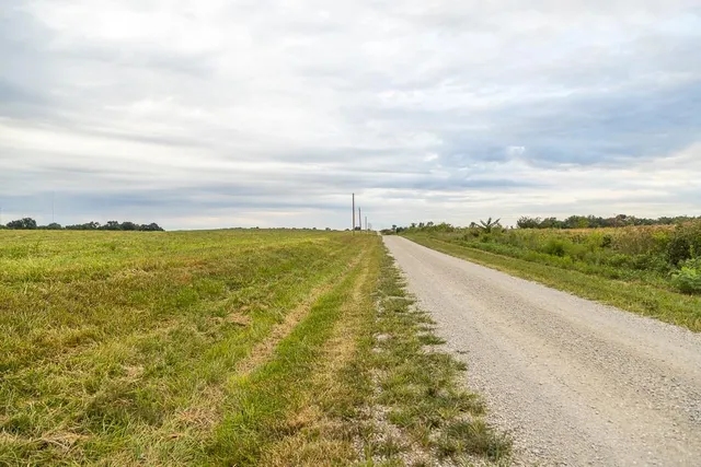 $348,400 | 42.23-acres Southeast 42.23-acres Se 1151st Road, Windsor, MO 65360