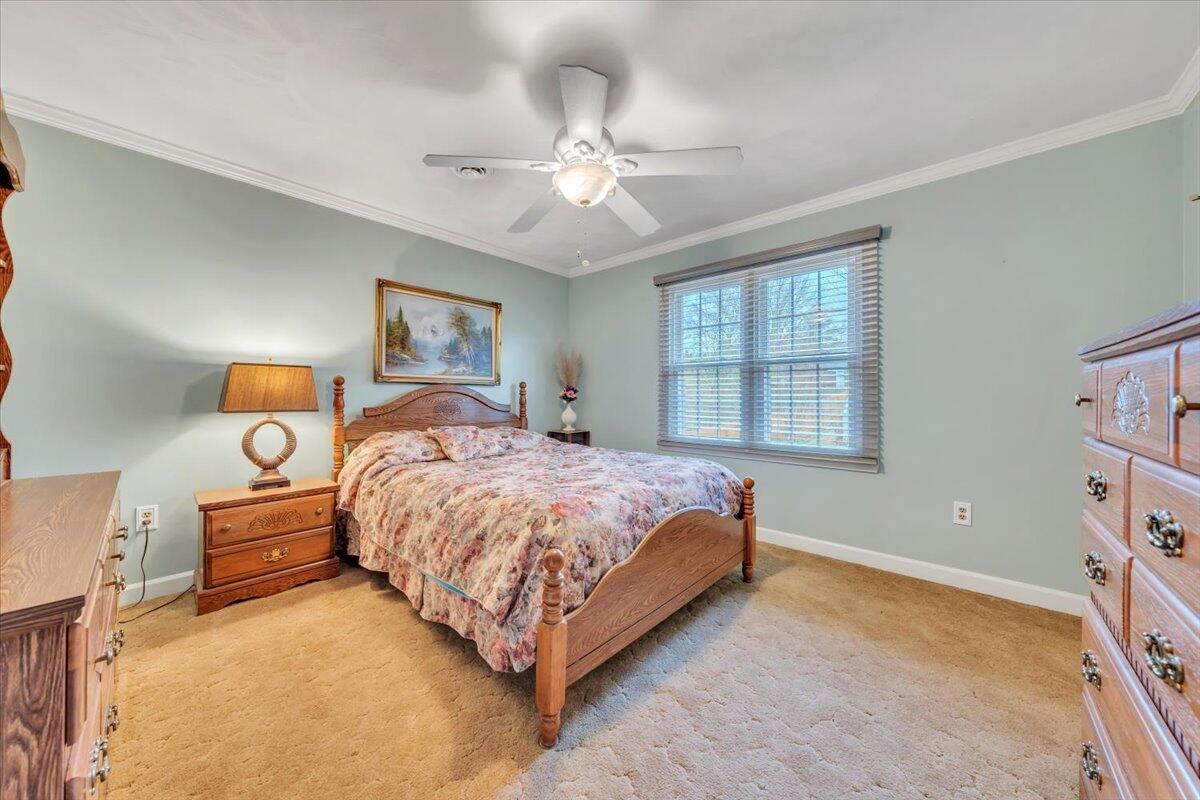 3336 Clara Avenue Southwest Roanoke, VA 24018 - Photo 35 of 70 32-MIB00510