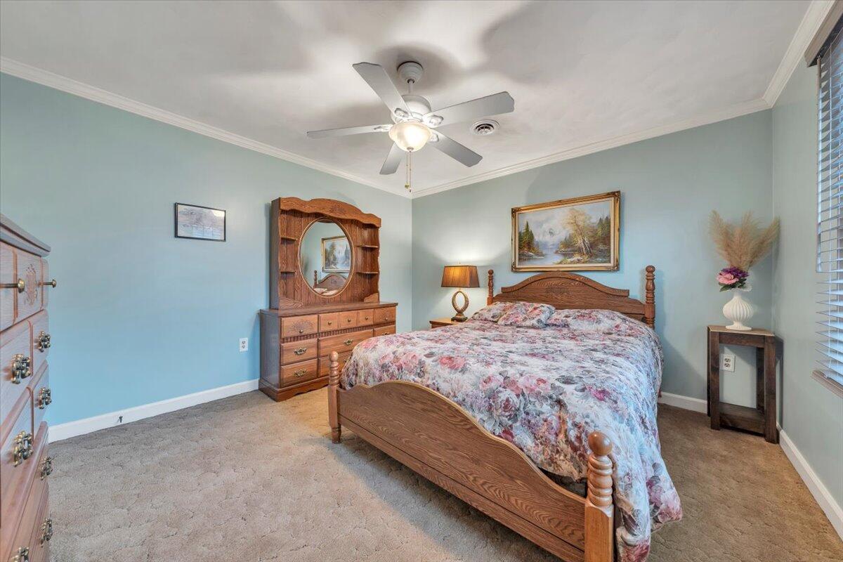 3336 Clara Avenue Southwest Roanoke, VA 24018 - Photo 36 of 70 33-MIB00513