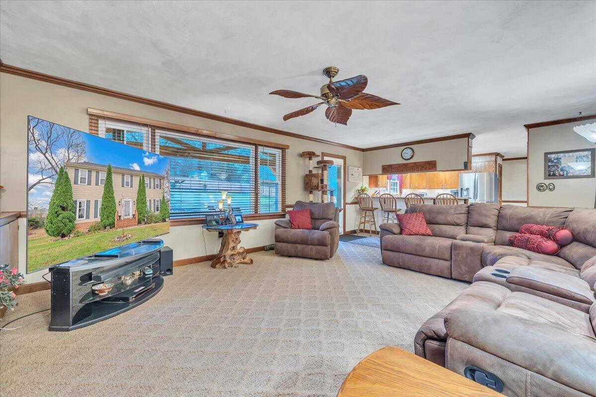 3336 Clara Avenue Southwest Roanoke, VA 24018 - Photo 8 of 70 23-MIB00435