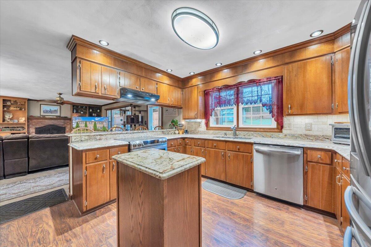 3336 Clara Avenue Southwest Roanoke, VA 24018 - Photo 10 of 70 10-MIB00459