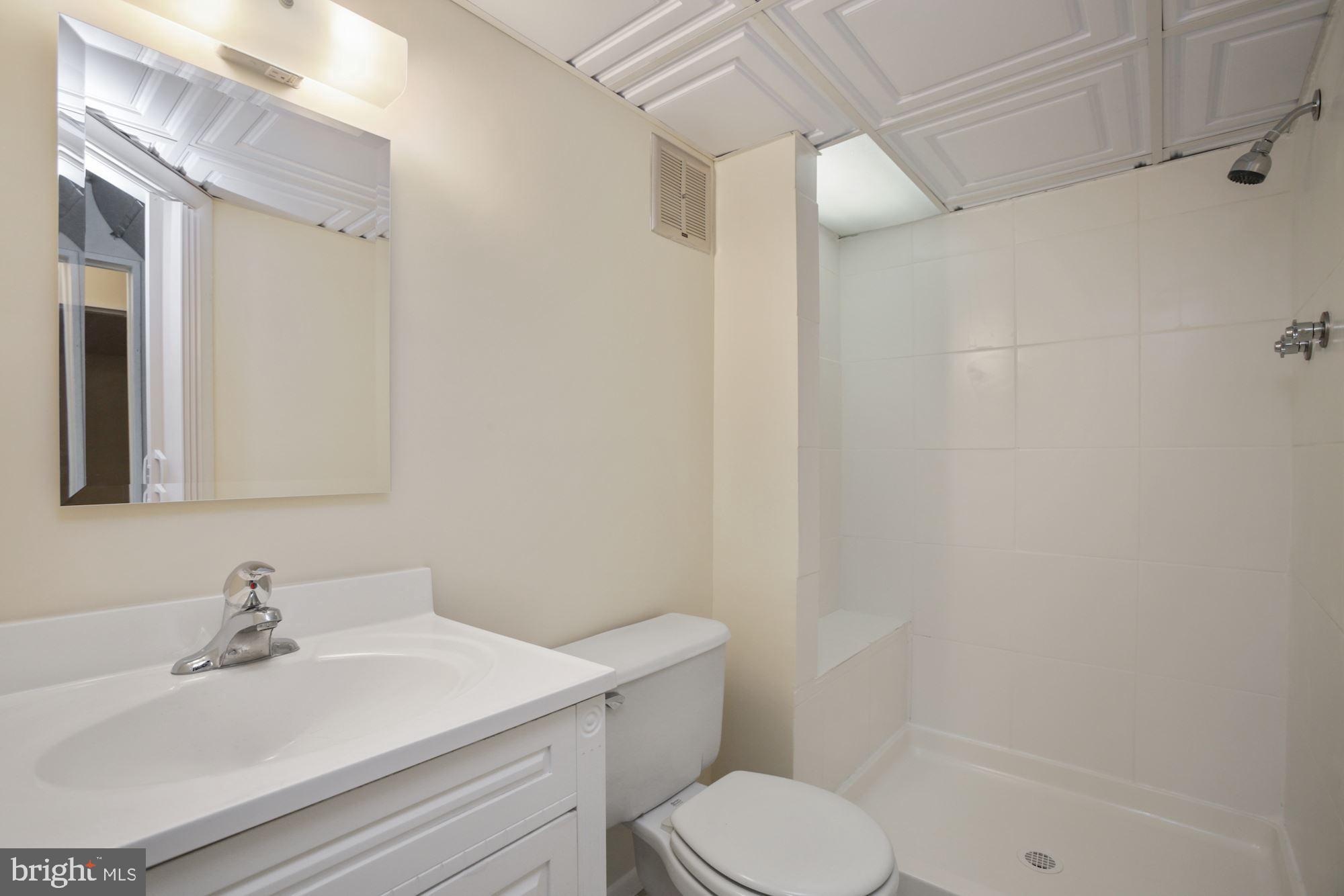 3004 Fayette Road Kensington, MD 20895 - Photo 25 of 34 Bathroom #3