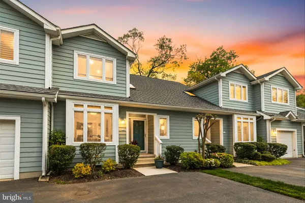 $1,375,000 | 1 6th Street, Unit B, Rehoboth Beach, DE 19971