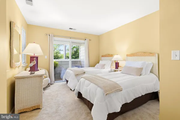$1,375,000 | 1 6th Street, Unit B, Rehoboth Beach, DE 19971