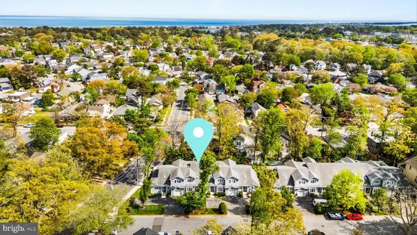 $1,375,000 | 1 6th Street, Unit B, Rehoboth Beach, DE 19971