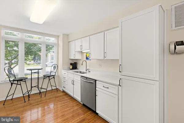 $1,375,000 | 1 6th Street, Unit B, Rehoboth Beach, DE 19971
