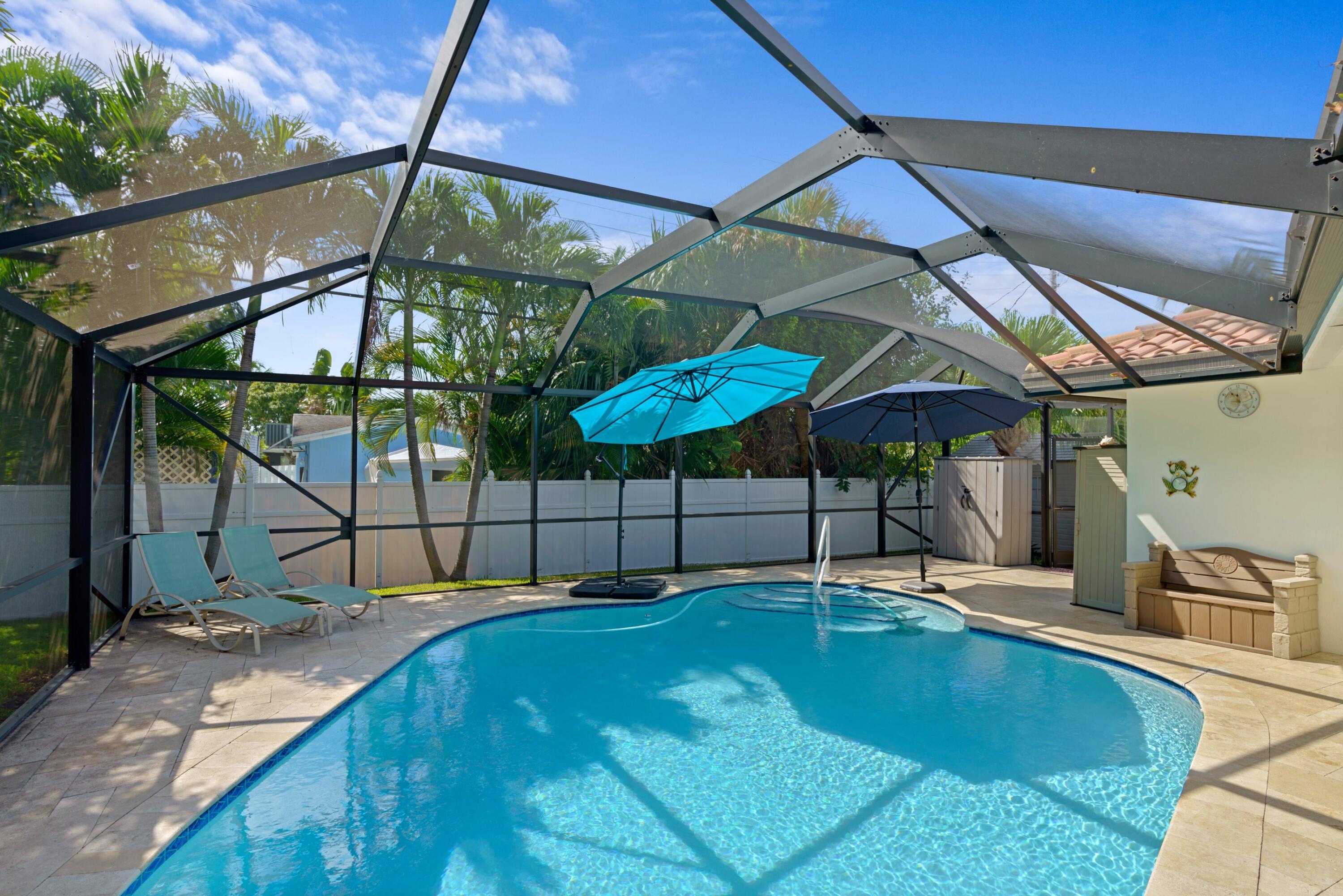274 Northeast 24th Court Boca Raton, FL 33431 - Photo 11 of 38 Pool & Patio