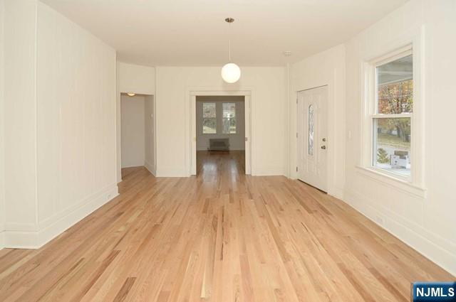 217 Highwood Avenue Ridgewood, NJ 07450 - Photo 4 of 15