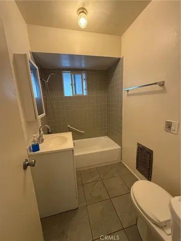 $2,200 | 14225 Newport Avenue, Tustin, CA 92780