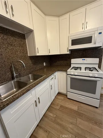 $2,200 | 14225 Newport Avenue, Tustin, CA 92780