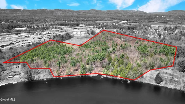 $750,000 | 36 Island View Drive, Queensbury, NY 12804