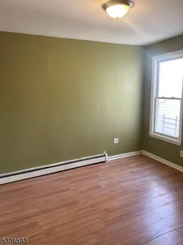 $2,900 | 12 Cedar Avenue, Elizabeth, NJ 07202