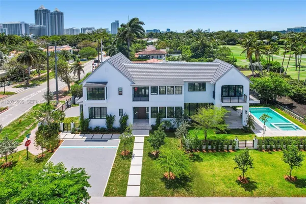 $6,995,000 | 5262 La Gorce Drive, Miami Beach, FL 33140