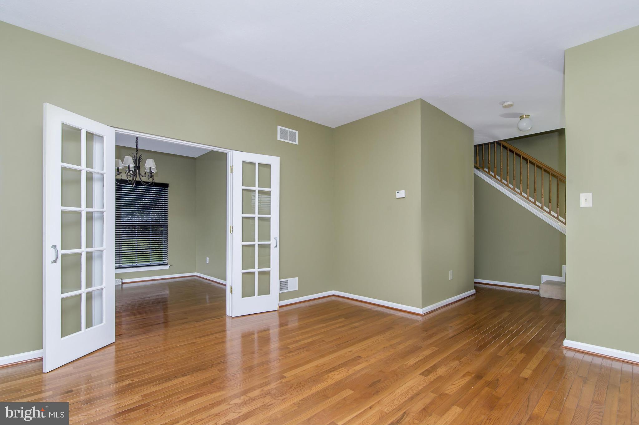 4500 Summer Ridge Court Mount Airy, MD 21771 - Photo 11 of 20 Living Room