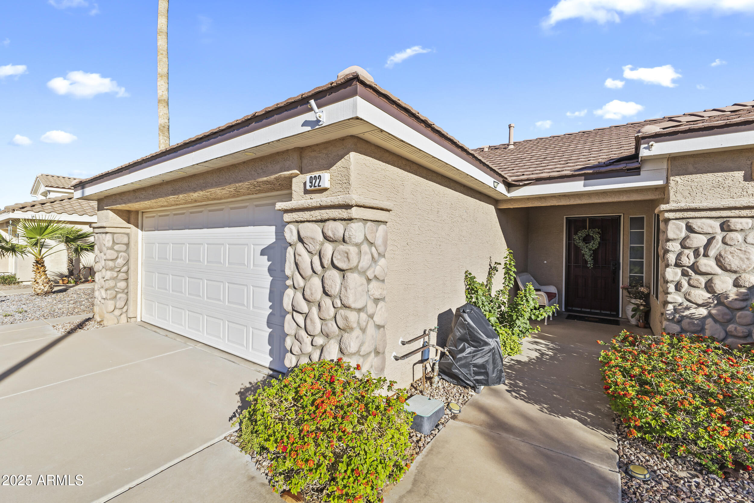 922 West Hudson Way Gilbert, AZ 85233 - Photo 3 of 29