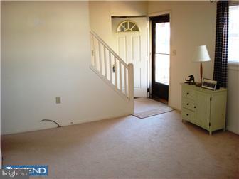 20 Amsterdam Road Hamilton, NJ 08620 - Photo 5 of 6 Great Room
