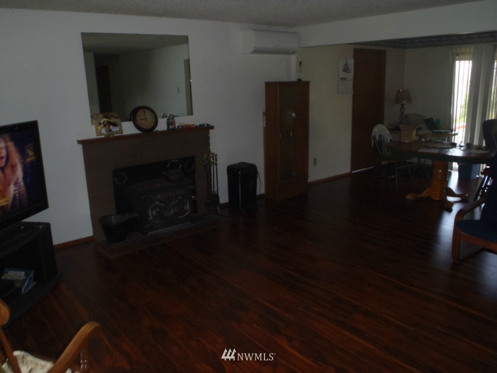 407 240th Street Southeast Bothell, WA 98021 - Photo 4 of 14