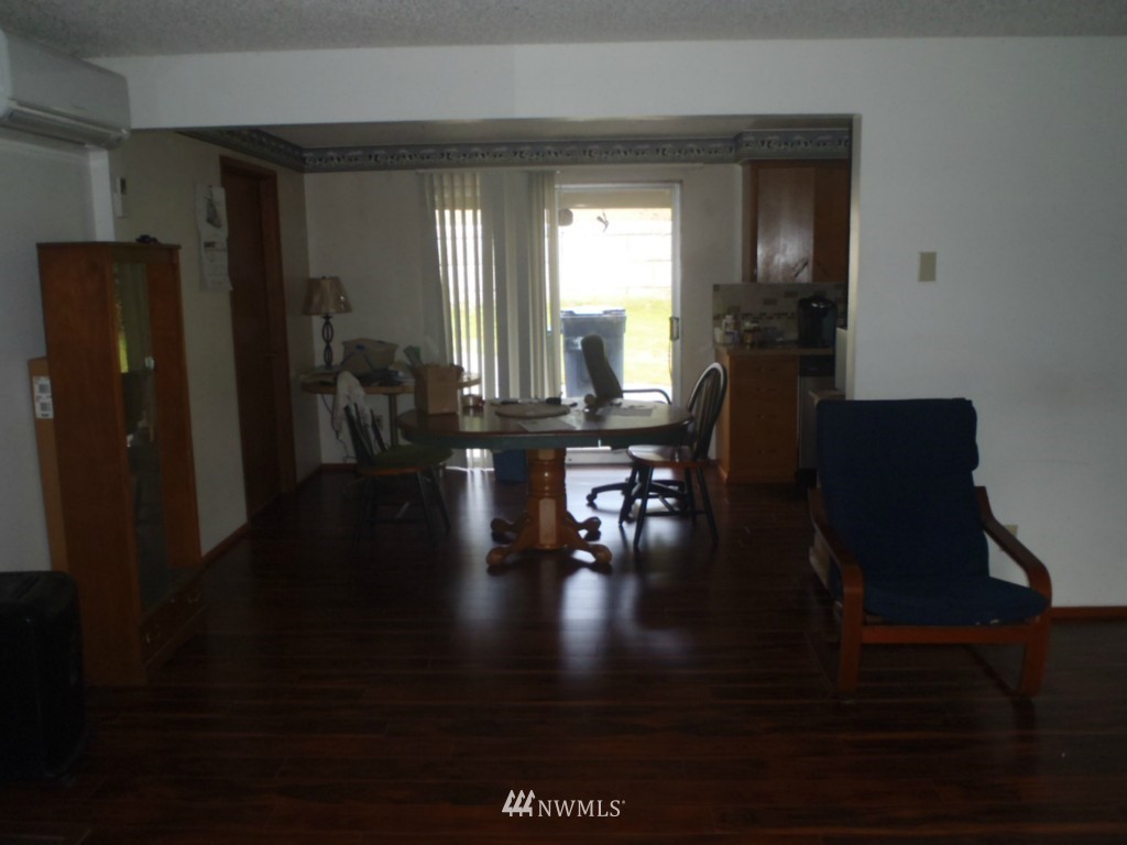 407 240th Street Southeast Bothell, WA 98021 - Photo 7 of 14