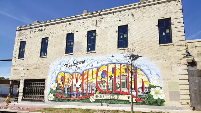 a view of entrance with building
