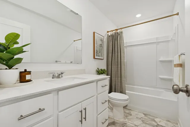 $390,080 | 6219 205th Street North, Forest Lake, MN 55025