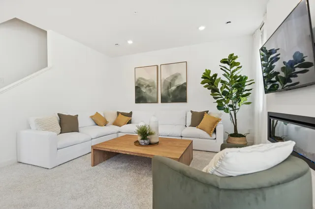 $390,080 | 6219 205th Street North, Forest Lake, MN 55025