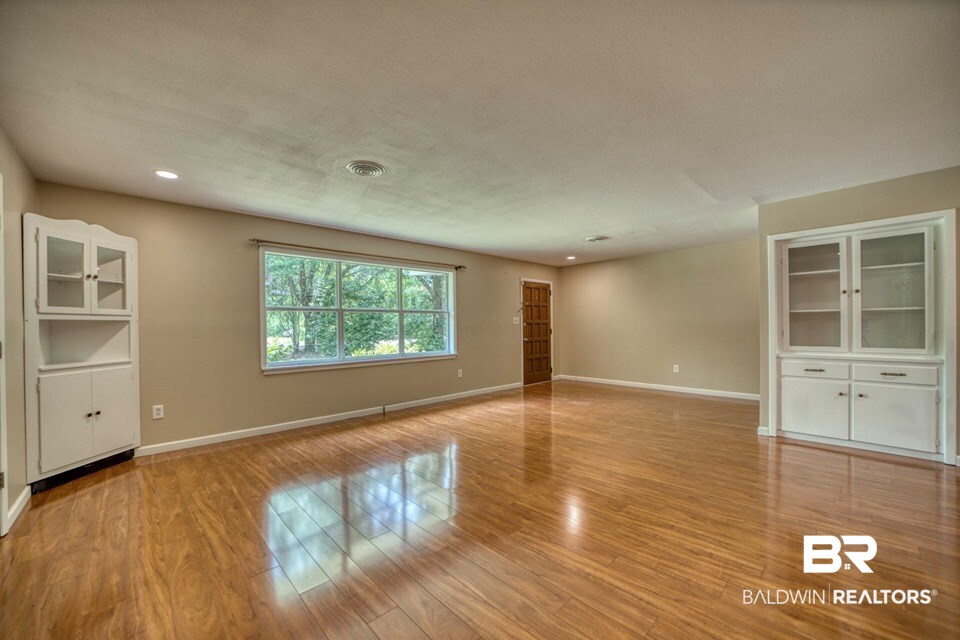 19015 Pine Acres Road Gulf Shores, AL 36542 - Photo 4 of 30