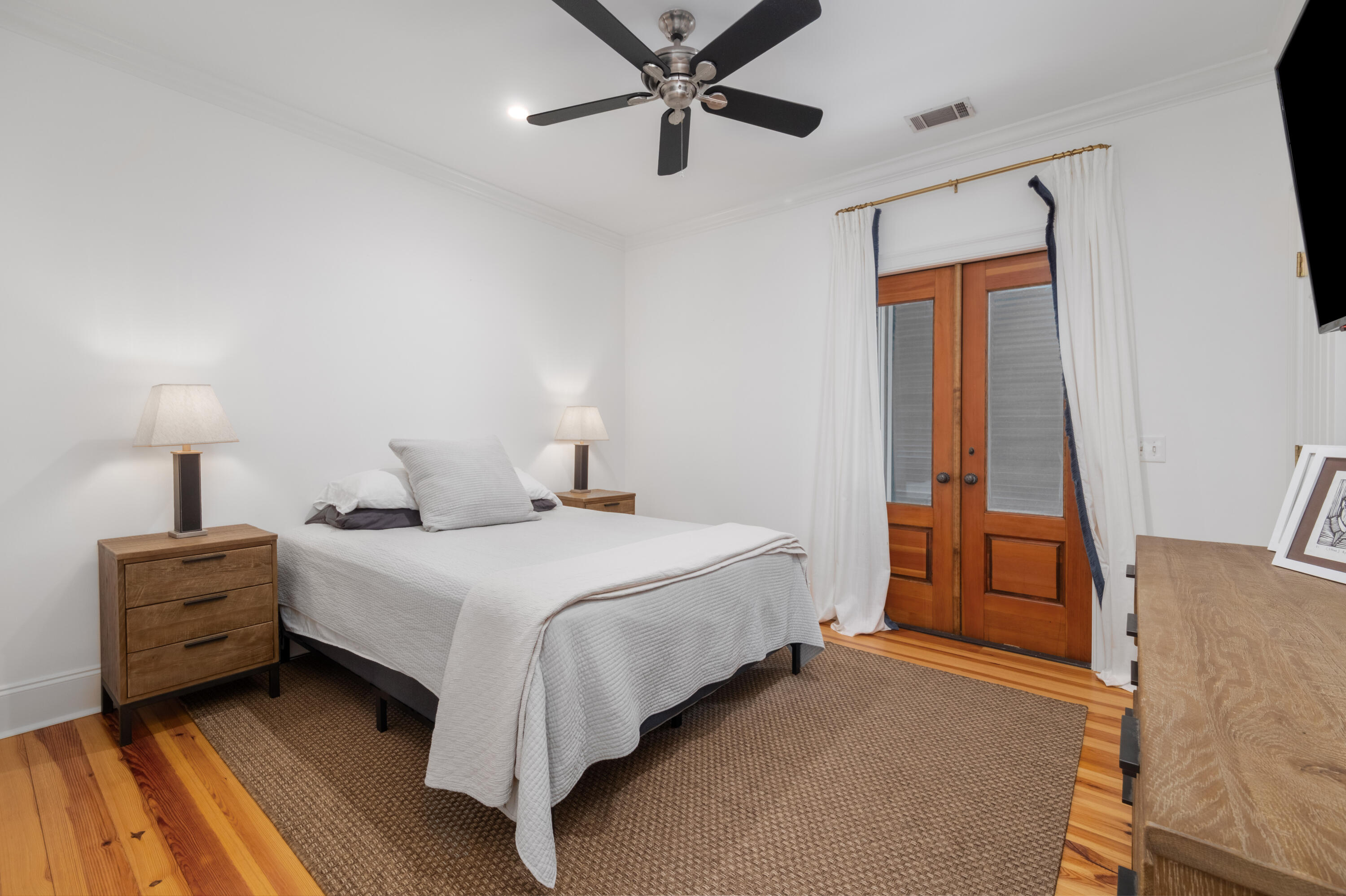 31 Frogmore Road Mount Pleasant, SC 29464 - Photo 22 of 41 31 Frogmore Rd_Eterna_Media-36