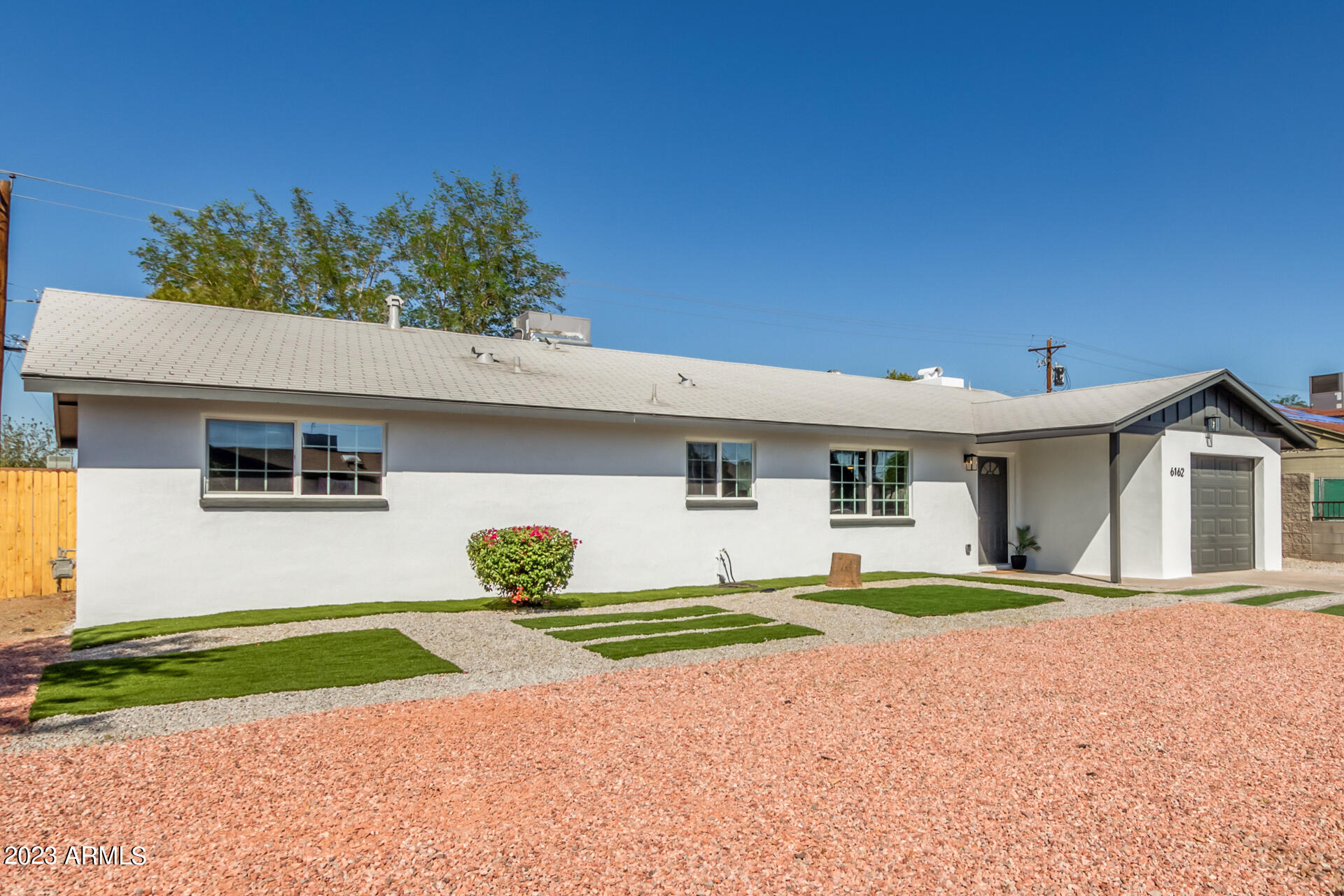 6162 West Cheery Lynn Road Phoenix, AZ 85033 - Photo 3 of 24 A6D3C19A-F5C3-4DD3-BB13-F7B4D9DCAA77